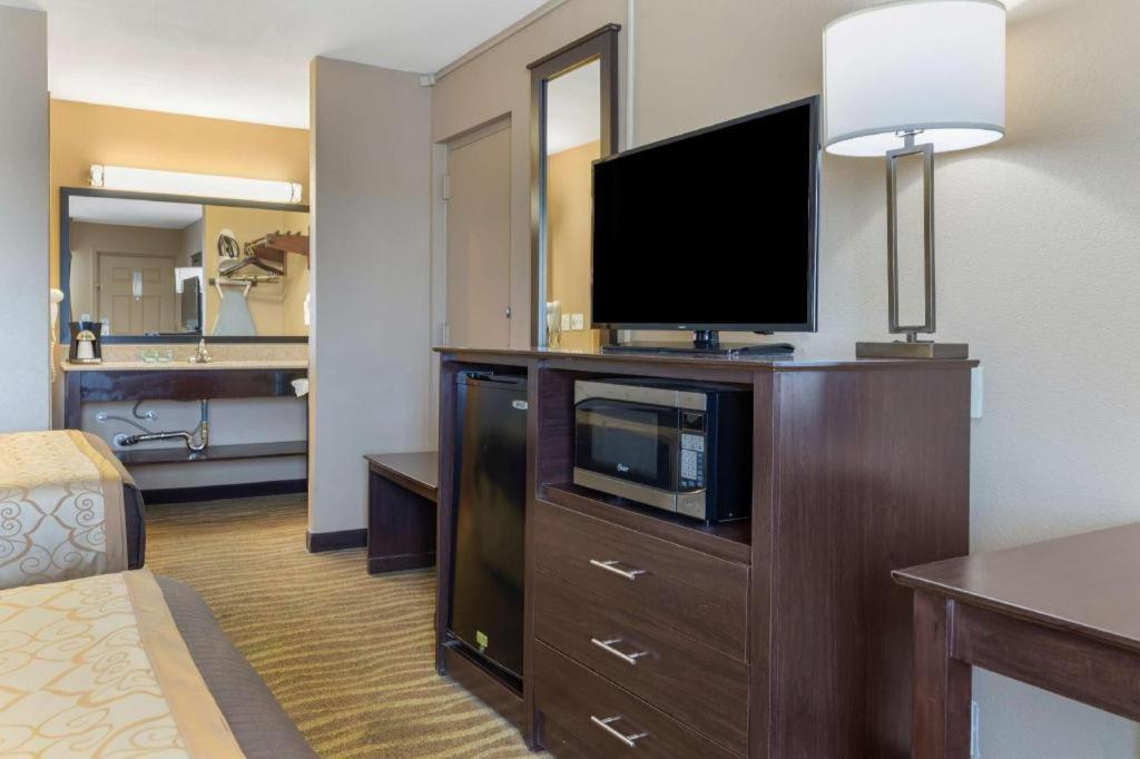 Best Western Taylor Inn Экстерьер фото