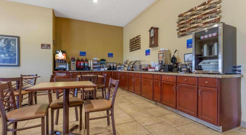Best Western Taylor Inn Экстерьер фото